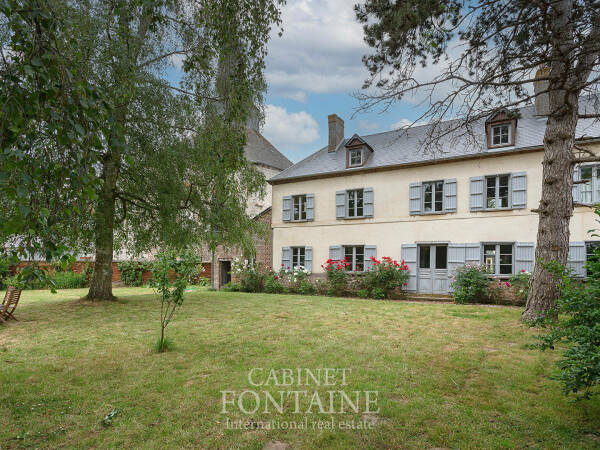 Maison proche de Crevecoeur Le Grand 8 pièce(s) 165 m2