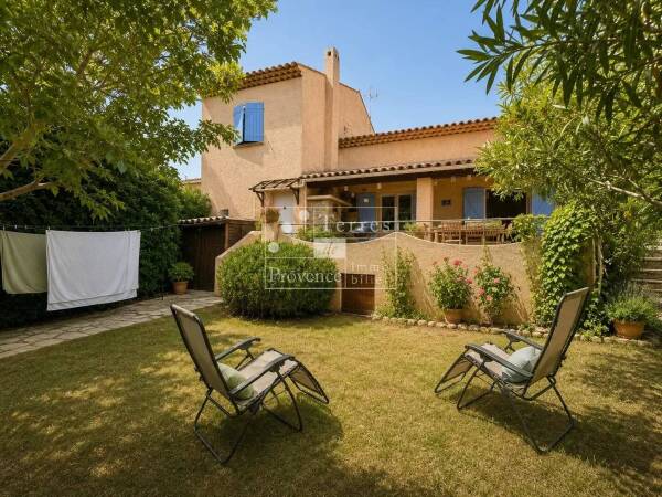 FRÉJUS – Villa de charme avec piscine, terrasse couverte et beaux volumes