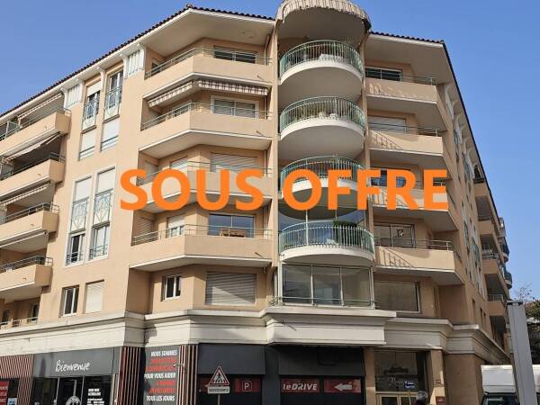 Appartement 4 pièces à vendre à Saint Raphaël Var - SOUS OFFRE-