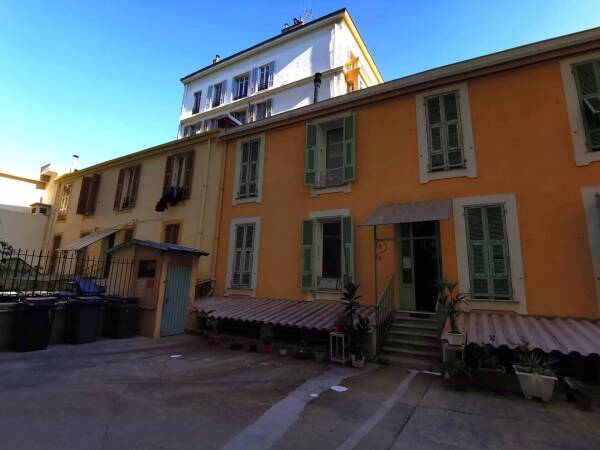 NICE - LIBERATION - Appartement 2 pièces à rénover