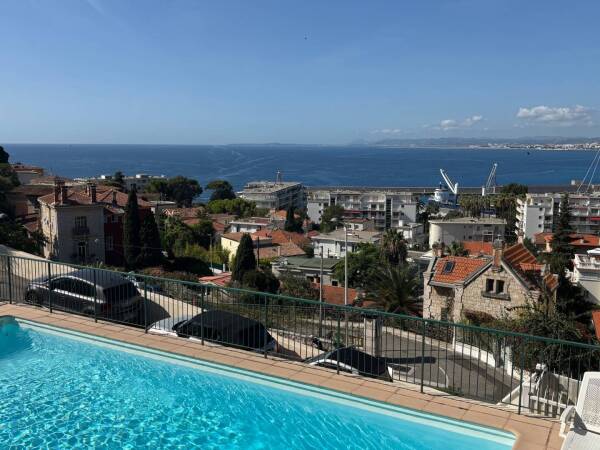 NUE PROPRIÉTÉ À NICE