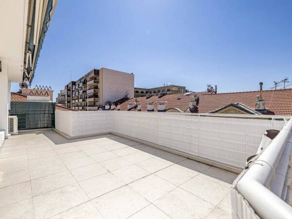 Appartement  - Appartement  - 3 pièces  - 108.0 m² -  1 100 000 € - À vendre 