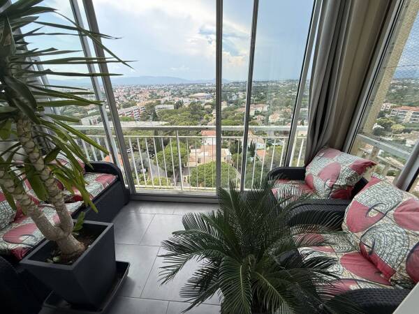 Appartement,f5,Vue Panoramique, St Raphael, Secteur Mairie d'honneur, Viager Occupé Dame de 71 ans