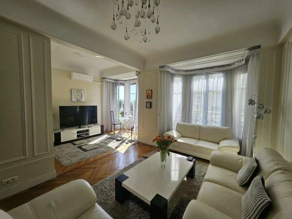 Appartement 4 pièces dans le Gloria Mansion