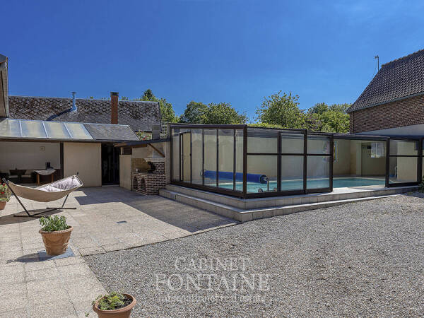 Longère 323,28 m2 (avec dépendances louées : T3 & T4)