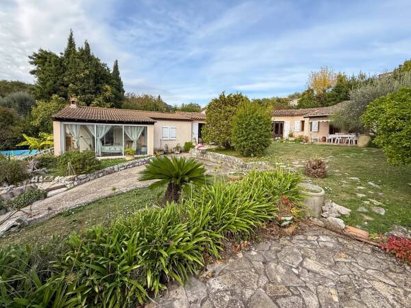 A VENDRE 2 Maisons de plain pied  à La Colle sur Loup