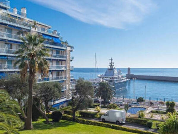 Appartement  - Studio  - 31.0 m² -  275 000 € - À vendre 