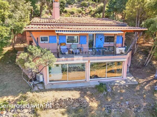 Aups, jolie maison en campagne avec vue panoramique