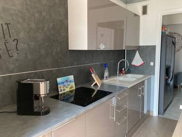 CAGNES SUR MER (06)  APPARTEMENT T2 - CAVE - CENTRE VILLE