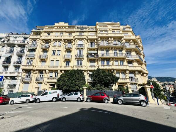 Appartement à Nice (06100)