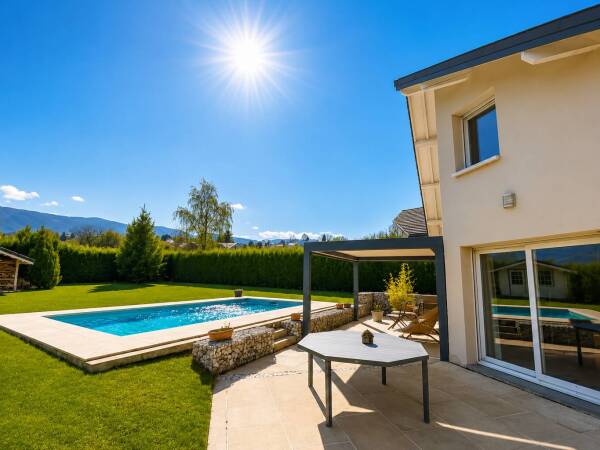 VIMINES, Maison récente avec vue dégagée, piscine et fort potentiel.