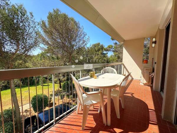 Saint-Raphael, APPARTEMENT 5 PIÈCES – 91 M² – TERRASSE – GARAGE – CAVE – VUE PARC – CALME ABSOLU