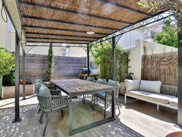 Appartement  - 4 pièces  - 117.03 m2 -  880 000 € - À vendre
