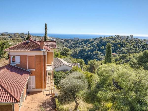 Maison  - 5 pièces  - 140.0 m2 -  950 000 € - À vendre 