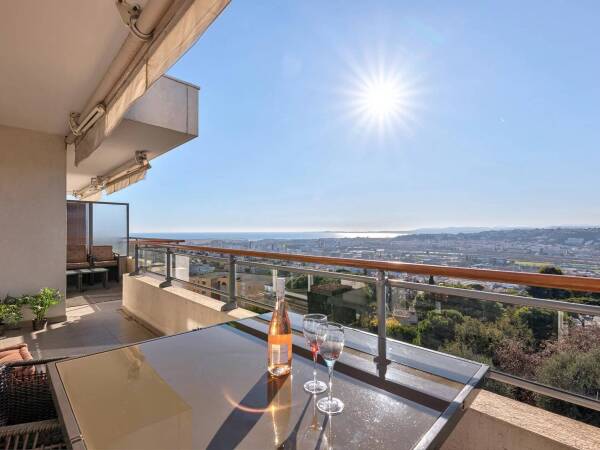 Appartement  - 4 pièces  - 78.75 m² -  575 000 € - À vendre 