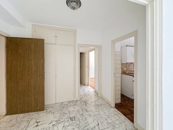 Appartement  - 2 pièces  - 57.71 m2 -  295 000 € - À vendre 