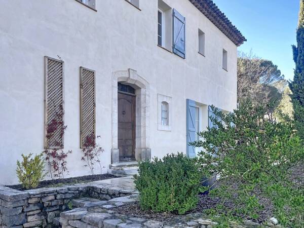 Somptueuse bastide provençale de style aixois à Tourves