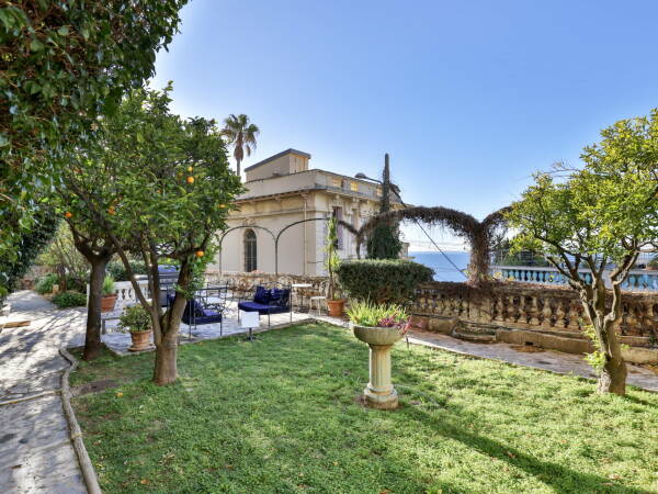 Appartement  - 3 pièces  - 71.02 m2 -  1 200 000 € - À vendre