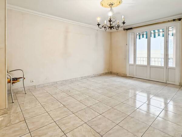 Appartement  - 4 pièces  - 67.5 m² -  239 000 € - À vendre 