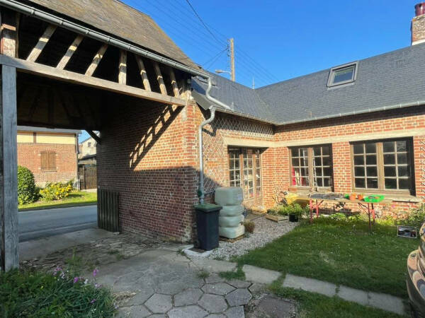 Longère 3 chambres + annexe + grange secteur Hanvoile