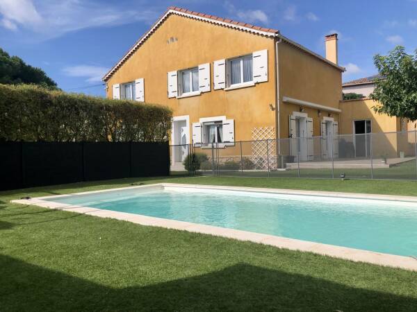 LA SEYNE - MAUVEOU - Villa 8/9 pièces de 180m² sur 982m² de terrain avec piscine