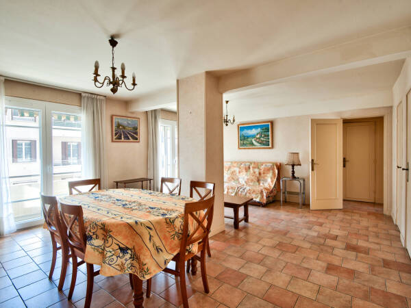 Appartement  - 3 pièces  - 64.22 m² -  270 000 € - À vendre 