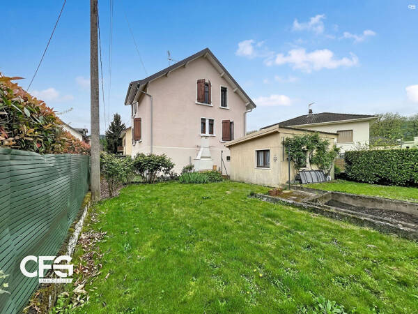Maison ancienne de 8 pièces à CHAMBERY-BISSY
