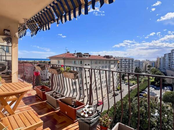 NICE - Ferber - 4P rénové - parking collectif - terrasse et balcon