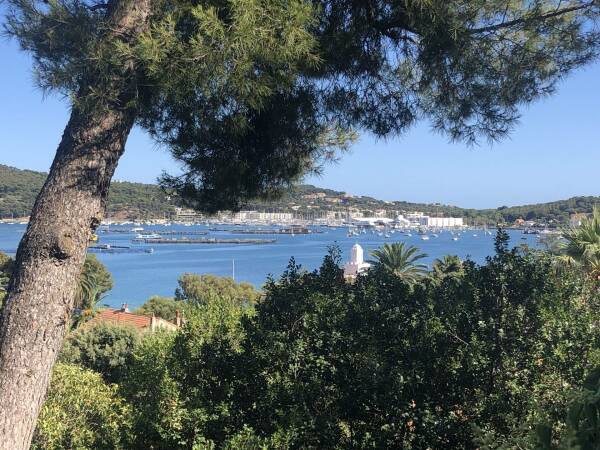 A LOUER - SEYNE SUD - TAMARIS - T2 Meublé de 38m² dans résidence standing