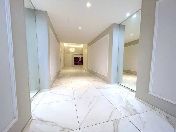 NICE / HYPER CENTRE - Appartement studio avec 2 balcons