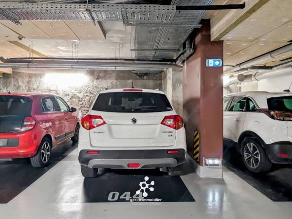 NICE – MARCHÉ DE LA LIBÉRATION / GARE DU SUD – Place de parking