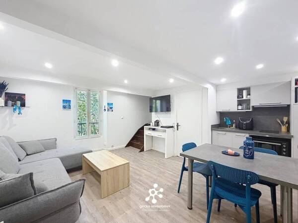 Nice - Cessole - Duplex 2 pièces en dernier étage rénové