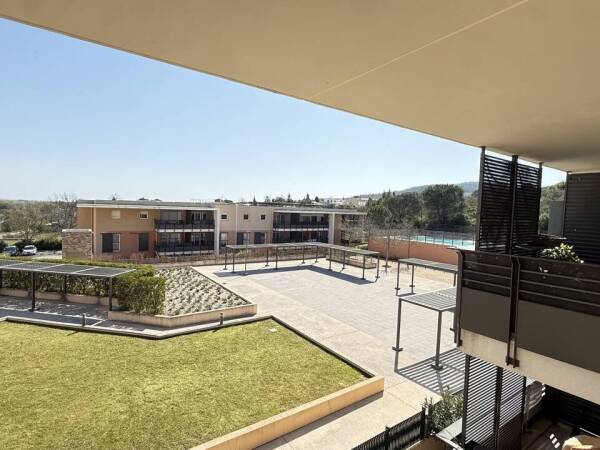 Appartement f3 avec Terrasse Roquebrune sur Argens 83520 Mr 83 ans et Mme 80 ans