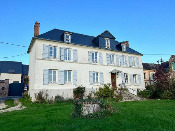 Maison BOURGEOISE Songeons 9 pièce(s) 152 m2