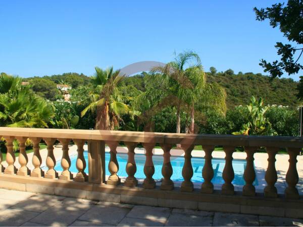 Nue-propriété — Villa plain-pied 108 m² piscine vue Estérel — Saint-Raphaël Valescure