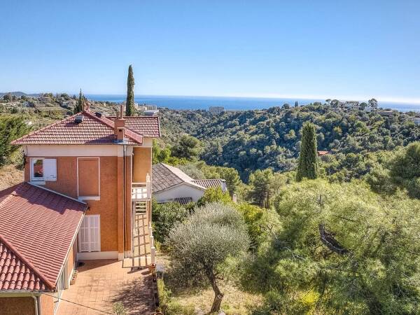 Maison  - 5 pièces  - 140.0 m² -  890 000 € - À vendre 