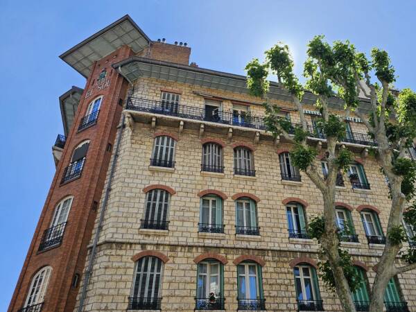 Appartement  - 4 pièces  - 96.3 m2 -  385 000 € - À vendre 