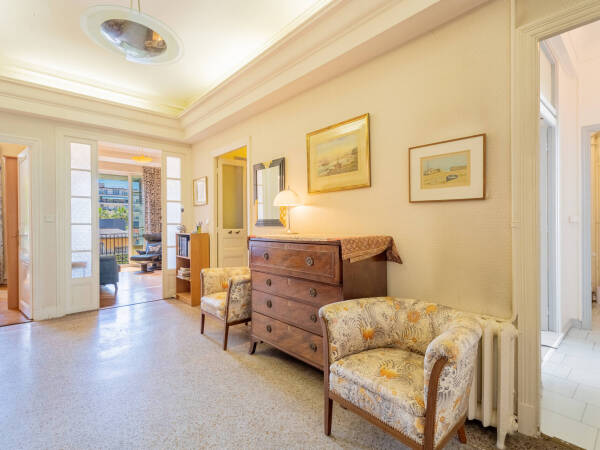 Appartement  - 4 pièces  - 102.6 m² -  720 000 € - À vendre 