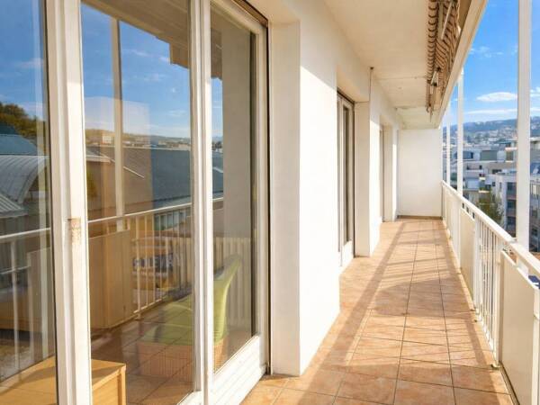 Appartement T4 avec garage - Dernier étage