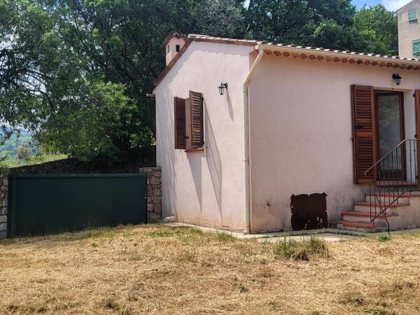 Location maisonnette de 38m² avec jardinet de 250m²