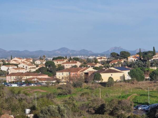 Achat maison de village à Roquebrune