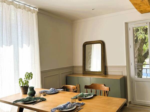 Magnifique T2 état neuf dans centre village.