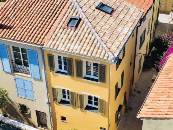 EXCLUSIVITE Maison de Village à deux pas de la Ponche